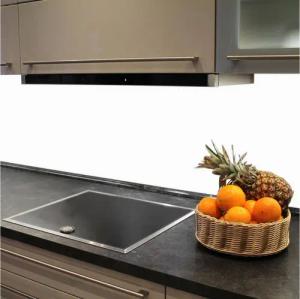 AYLO Küchenrückwand, (inklusive Montagekleber), Einfache Bearbeitung und schnelle Montage vor Ort