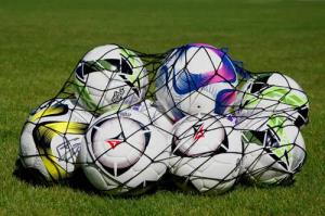 Ballonaufbewahrungsnetz - Kapazität für 12 Bälle.