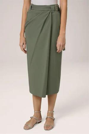 Baumwollstretch-Gabardine-Rock mit Wickeldetail und Gürtel in Salbeigrün