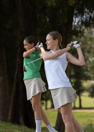 Beigefarbene Golfhose für Mädchen