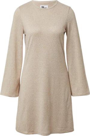 Bequemes Strickkleid mit leicht ausgestelltem Saum