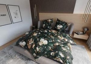 BETTWAESCHE-MIT-STIL Bettwäsche Mako Satin Bettwäsche Floral Romantic, Mako-Satin, 2 teilig