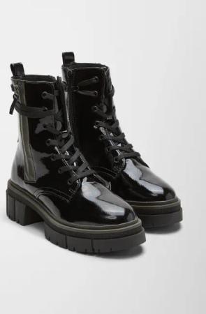 Boots in Lackleder-Optik