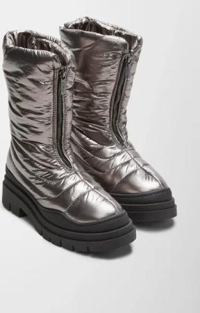 Boots in Metallic-Optik