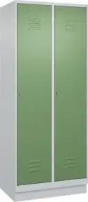 C+P Spind Classic PLUS, Sockel, 2 Abteile, 1950x800x500mm, 7035/6011 Verschluss Zylinderschloss 4 Garderobenhaken