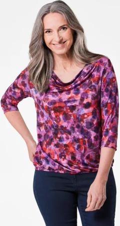 Druckshirt mit Wasserfallausschnitt - beere / gemustert - Gr. 40 von Goldner Fashion