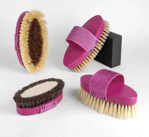 GALOP WEAR Pferdepflege-Bürstenset handgefertigt aus natürlichen Materialien