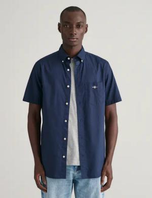 Gant Kurzarmhemd "Regular Fit Popeline Hemd leicht strapazierfähig pflegeleicht" mit einer kleinen Logostickerei auf der Brusttasche