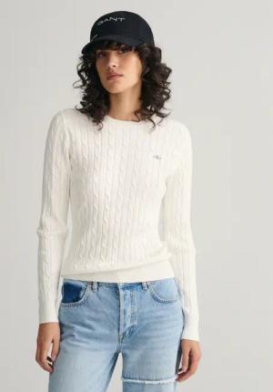 Gant "STRETCH COTTON CABLE C-NECK" mit Logostickerei auf der Brust