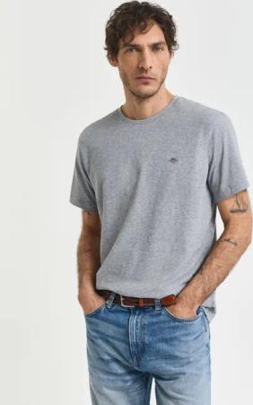 Gant T-Shirt "REG SHIELD SS T-SHIRT" mit Logostickerei auf der Brust