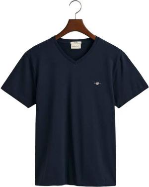 Gant T-Shirt SLIM SHIELD V-NECK T-SHIRT mit einer kleinen Logostickerei auf der Brust