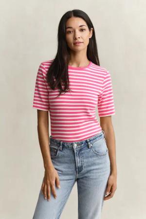 Gant T-Shirt "SLIM STRIPED 1X1 RIBBED KA T-SHIRT" mit dezentem Logoschriftzug am Ärmelabschluss