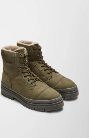 Gefütterte Boots