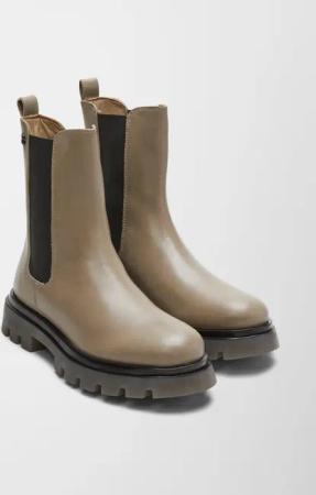 Gefütterte Lederstiefel