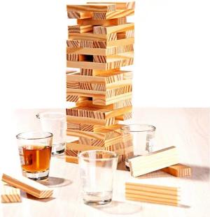 HAC24 Spiel Trinkspiel Wackelturm Trink Spiel Turm Partyspiel für Erwaschsene, Gesellschaftsspiel, Mit 60 Holz Bauklötzen und 4 Shotgläsern