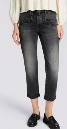 Herrlicher Boyfriend-Jeans Shyra Tap Denim Black Light mit halb verdeckter Knopfleiste