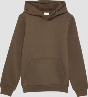 Hochwertiger Hoodie mit Stickerei