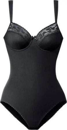 Nuance Body mit feinen Borten und Spitzeneinsatz