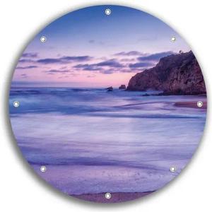 Wallario Sichtschutzzaunmatten Kalifornischer Strand am Abend mit Felsenküste, rund