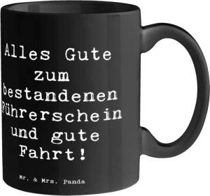 Mr. & Mrs. Panda Tasse Erste Erfahrungen im Straßenverkehr - Schwarz - Geschenk, Tasse, Meil, Keramik, Langlebige Designs