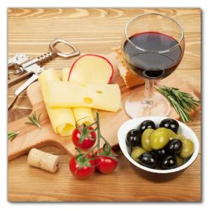 Wallario Möbelfolie Genuss am Abend - Rotwein, Käseplatte, Oliven und Tomaten