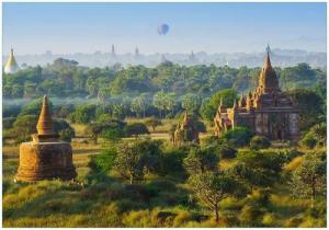 Wallario Vliestapete Tempel in der Ebene von Bagan III, Seidenmatte Oberfläche, hochwertiger Digitaldruck, in verschiedenen Größen erhältlich