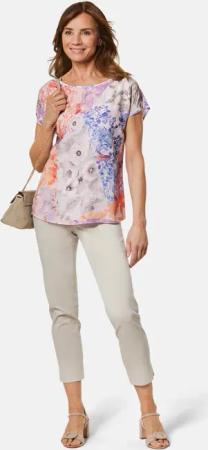 Druckbluse mit leichtem Glanz - flieder / orange / gemustert - Gr. 48 von Goldner Fashion