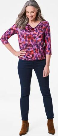 Druckshirt mit Wasserfallausschnitt - beere / gemustert - Gr. 22 von Goldner Fashion