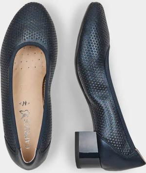 Pumps mit modischer Lochung - marine / metallic - Gr. 41 von Goldner Fashion