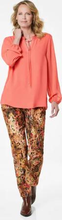 Chiffonbluse mit femininem Ausschnitt - koralle - Gr. 44 von Goldner Fashion