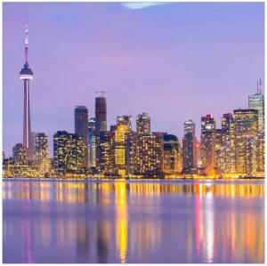 Wallario Möbelfolie Toronto Skyline - Kanada am Abend