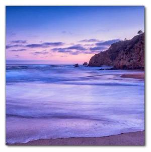 Wallario Möbelfolie Kalifornischer Strand am Abend mit Felsenküste