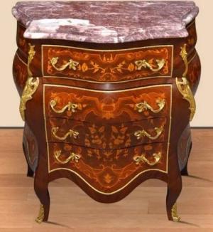 Casa Padrino Kommode Casa Padrino Barock Kommode Braun Intarsien / Gold / Rot - Handgefertigte Antik Stil Kommode mit 4 Schubladen und Marmorplatte - Barock Möbel