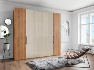 WIEMANN Drehtürenschrank "Monaco", mit Teil-Glasfront sowie hochwertige Beschläge inkl. Türdämpfung