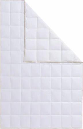 Frau Holle Daunenbettdecke "Zara, Bettdecken für Sommer oder Winter, hergestellt in Deutschland", leicht, Füllung 100% Daunen, Bezug 100% Baumwolle, (1 St.), Bettdecke in 135x200 cm, 155x220 cm und weiteren Größen