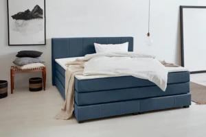 OTTO products Boxspringbett "Peetu", Taschenfederkern-Matratze, in 4 Breiten und 4 Farben, incl. Topper