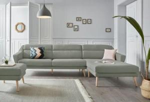 andas Ecksofa "Bille L-Form", mit Naht im Rückenkissen und Beinen aus Eichenholz