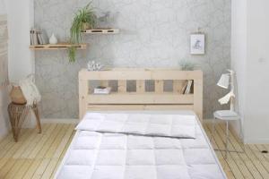 Älgdröm Daunenbettdecke "Finja, Bettdecke 135x200 cm, weitere Größen, Made in Germany", leicht, Füllung 80% Daunen & 20% Federn, Bezug 100% Baumwolle, (1 St.), Bettdecken, Sommer & Winter, Decke, Made in Germany