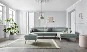 andas Ecksofa "Bille L-Form", mit Naht im Rückenkissen und Beinen aus Eichenholz
