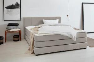OTTO products Boxspringbett "Peetu", Taschenfederkern-Matratze, in 4 Breiten und 4 Farben, incl. Topper