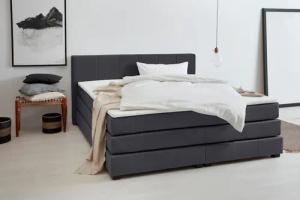 OTTO products Boxspringbett "Peetu", Taschenfederkern-Matratze, in 4 Breiten und 4 Farben, incl. Topper