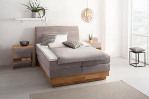 OTTO products Boxspringbett "Jenna", ohne LED-Beleuchtung, mit zertifizierten, recycelten Bezugsstoffen