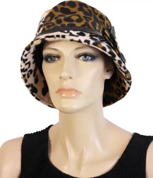 COLLEZIONE ALESSANDRO Fellimitatmützen "Leoparda"