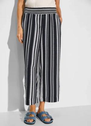 Cecil Culotte, im Streifendesign