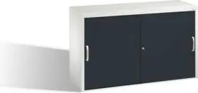 C+P Akten-Sideboard Acurado mit Schiebetüren und Mitteltrennwand Front Schwarzgrau Korpus Lichtgrau