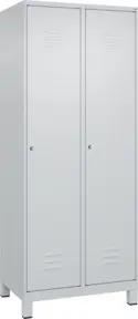 C+P Spind Classic PLUS, Füße, 2 Abteile, 1950x800x500mm, 7035/7035 Verschluss Zylinderschloss 4 Garderobenhaken