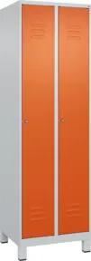 C+P Spind Classic PLUS, Füße, 2 Abteile, 1950x600x500mm, 7035/2004 Verschluss Zylinderschloss 3 Garderobenhaken