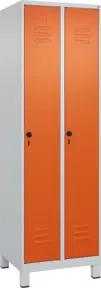 C+P Spind Classic PLUS, Füße, 2 Abteile, 1950x600x500mm, 7035/2004 Verschluss Sicherheits-Drehriegel 3 Garderobenhaken