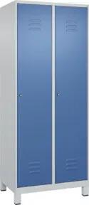 C+P Spind Classic PLUS, Füße, 2 Abteile, 1950x800x500mm, 7035/5023 Verschluss Zylinderschloss 4 Garderobenhaken