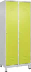 C+P Spind Classic PLUS, Füße, 2 Abteile, 1950x800x500mm, 7035/0024 Verschluss Zylinderschloss 4 Garderobenhaken
